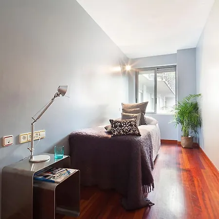 Mid-term In With Swimming Pool Apartment Barcelona